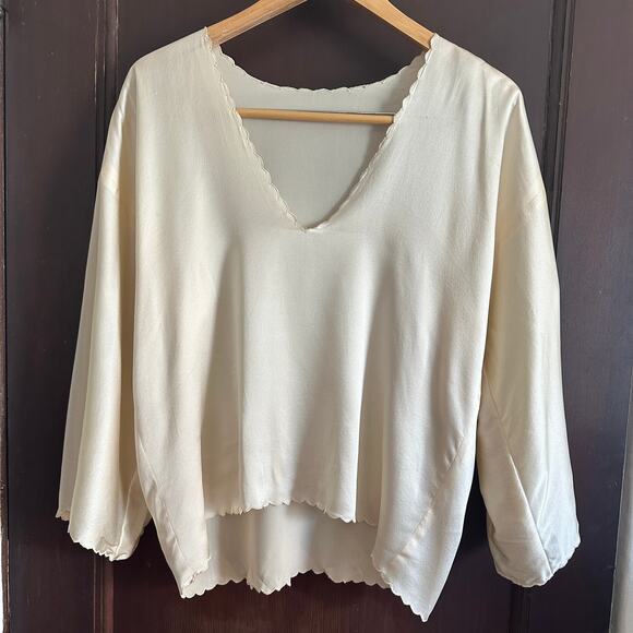 OSCAR de la RENTA | Cream Silk Scallop Edge Boxy wide Sleeve V Neck Blouse  Sz 4 - Picture 1 of 5